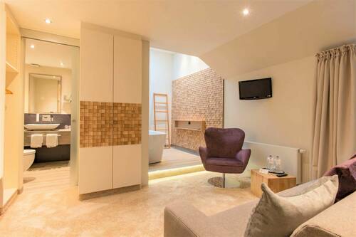 Csm landidyll haus hochstein eslohe sauerland schicke neue zimmer im scandi und chalet stil mit offenem badezimmer 79bed2a9ef